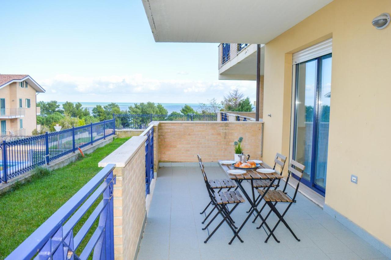Homiday - Bay Village Apartment Pineto