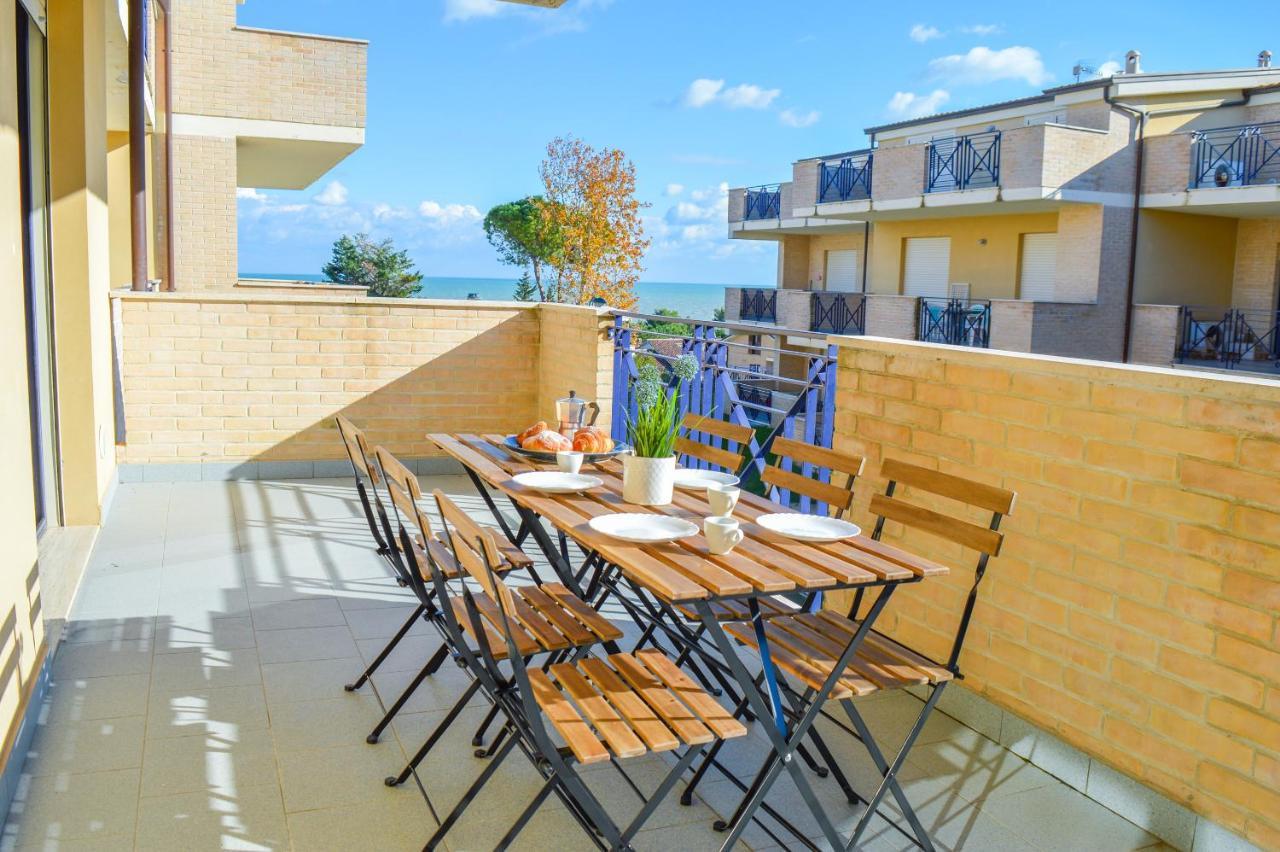 Homiday - Bay Village Apartment *