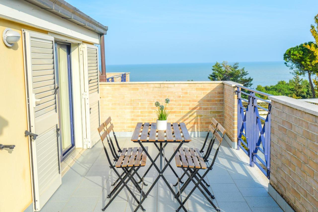 Homiday - Bay Village Pineto