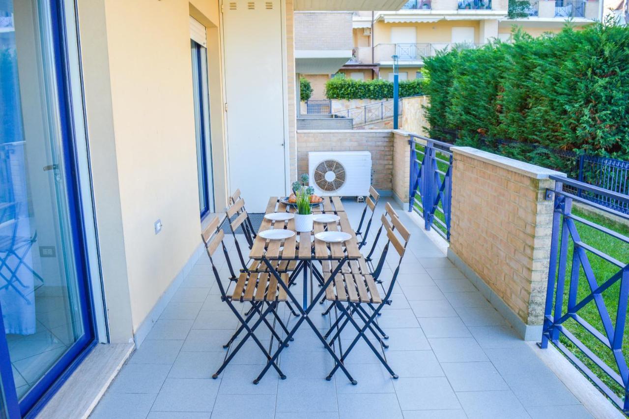 Homiday - Bay Village Apartment Pineto
